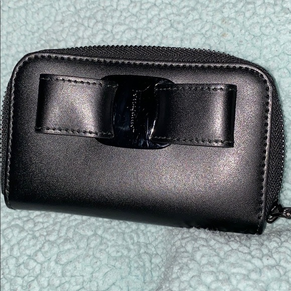 Salvatore Ferragamo sneak color wallet - Picture 4 of 4